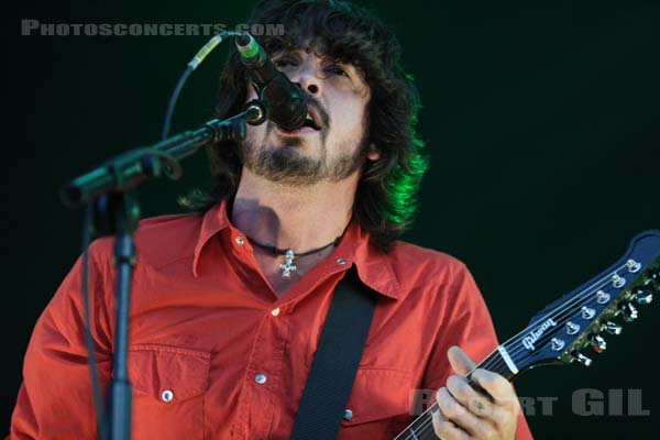 FOO FIGHTERS - 2005-08-26 - SAINT CLOUD - Domaine National - Grande Scene - 